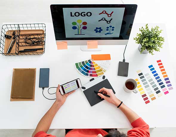 Best logo designers in India